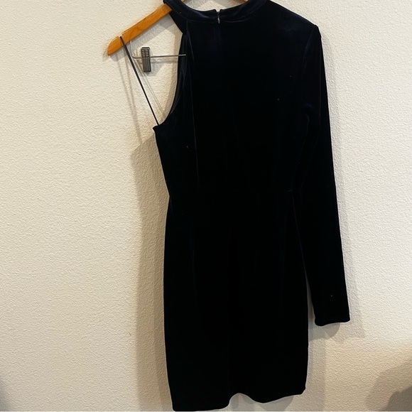 ASTR the label dark navy blue velvet one shoulder body on mini dress size small - Picture 10 of 11